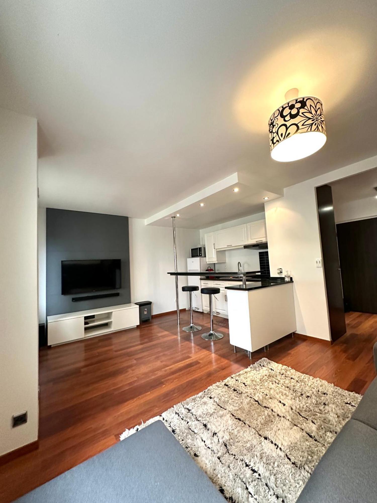 L'Athos - Appartement Equipe - Entre Paris Et Versailles - Haut Debit Garches Exterior foto