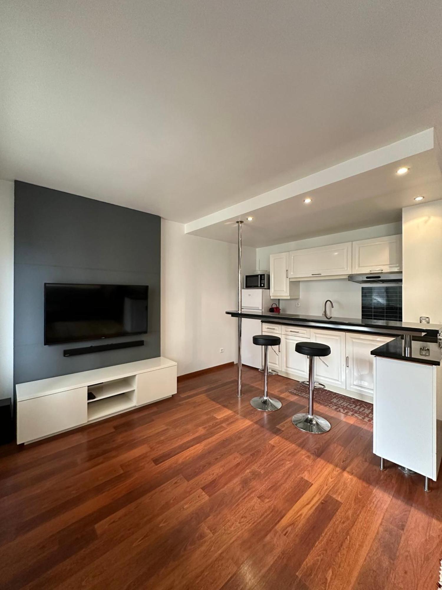 L'Athos - Appartement Equipe - Entre Paris Et Versailles - Haut Debit Garches Exterior foto